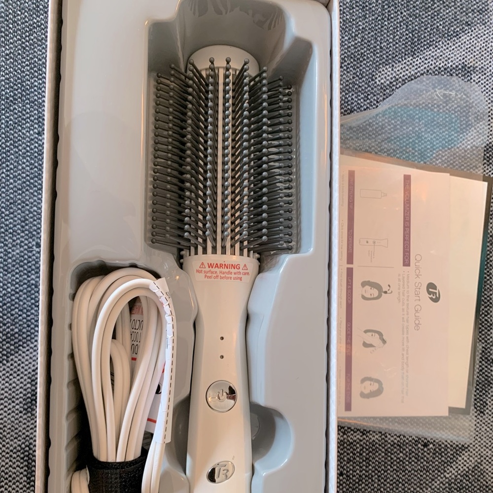 T3 Volumizer Heat Brush